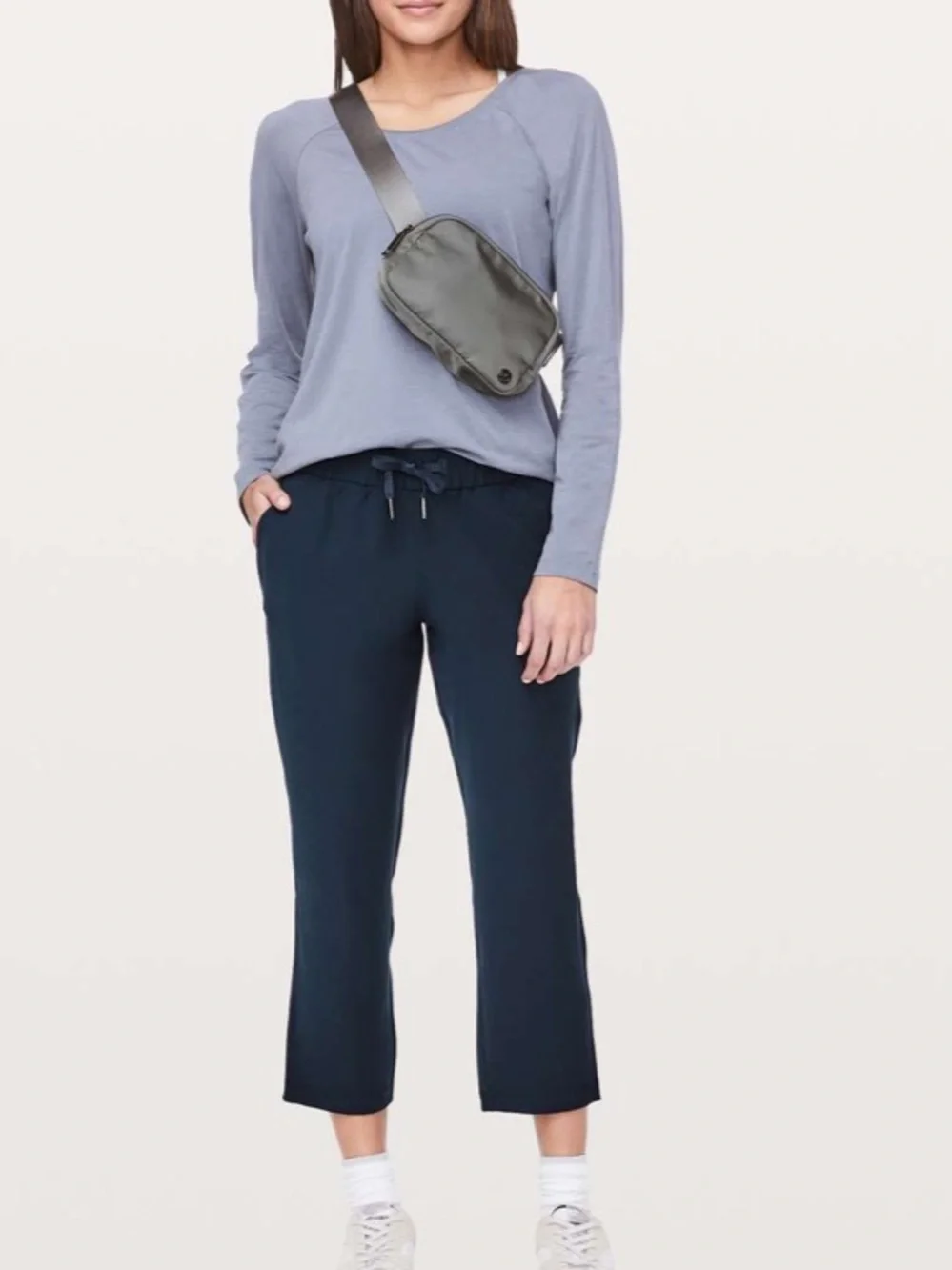 Lululemon On The Fly Crop *Woven 23